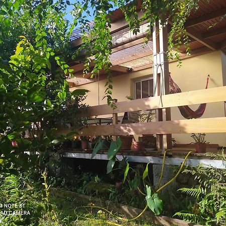 Petit Appartement Dans Une Maison Individuelle Le Tampon Exterior foto